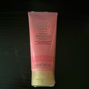 Mary Kay Satin Hands